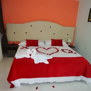 House A 5 Min De La Embajada Americana *** Bogotá